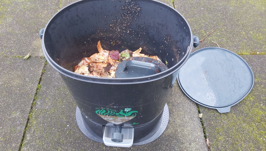 Bokashi: Voedselresten als voeding voor de tuin